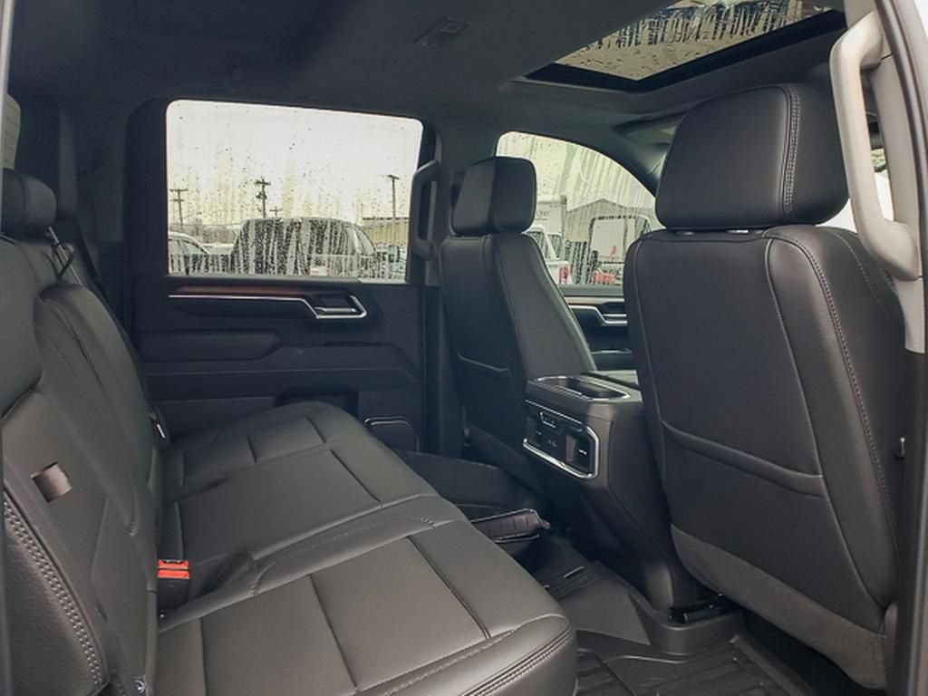 Used 2025 GMC Sierra 3500 Denali w/ Denali Reserve Package AWD/4WD image 40