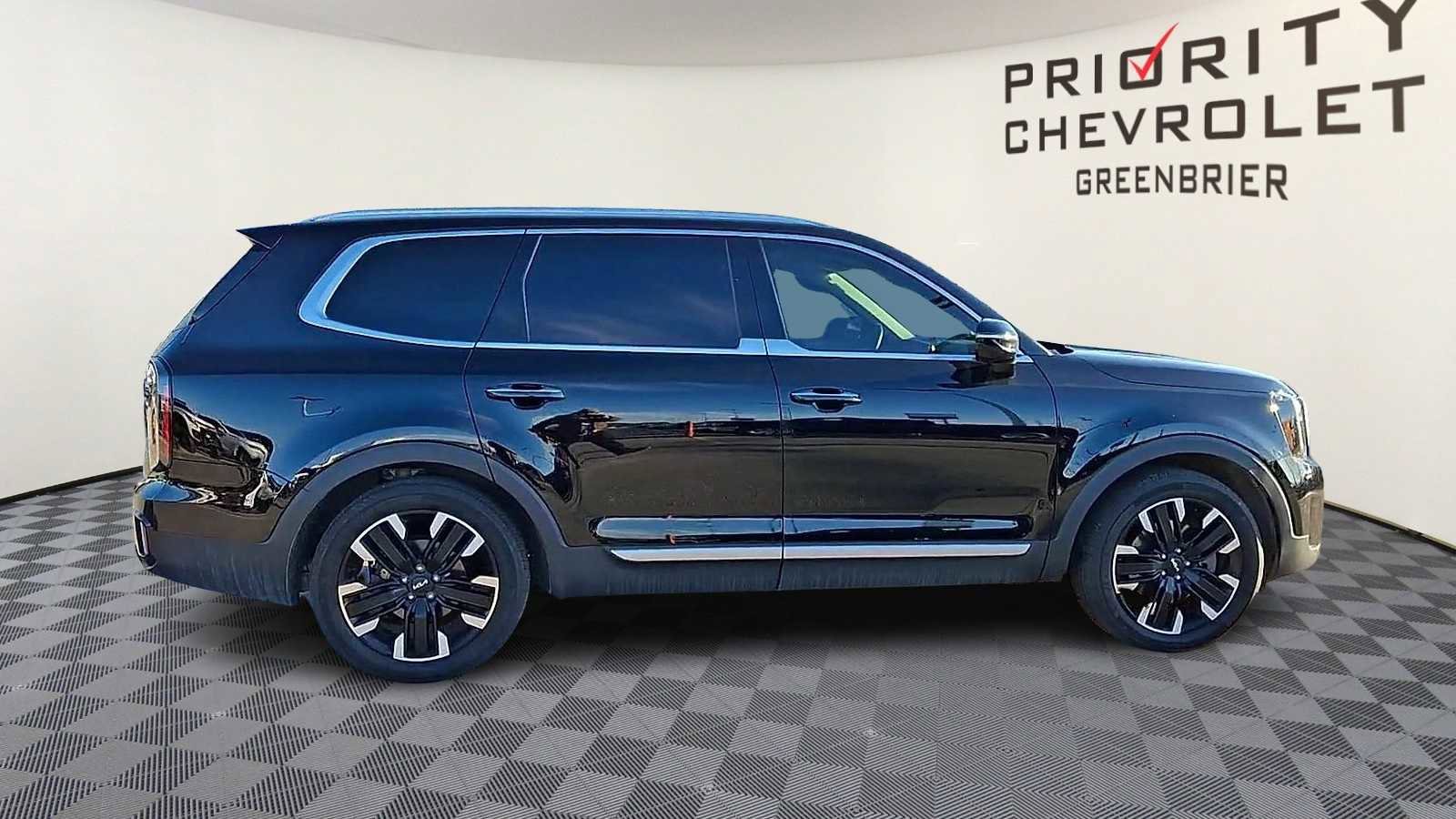 Used 2024 Kia Telluride SX Prestige w/ Towing Package image 9