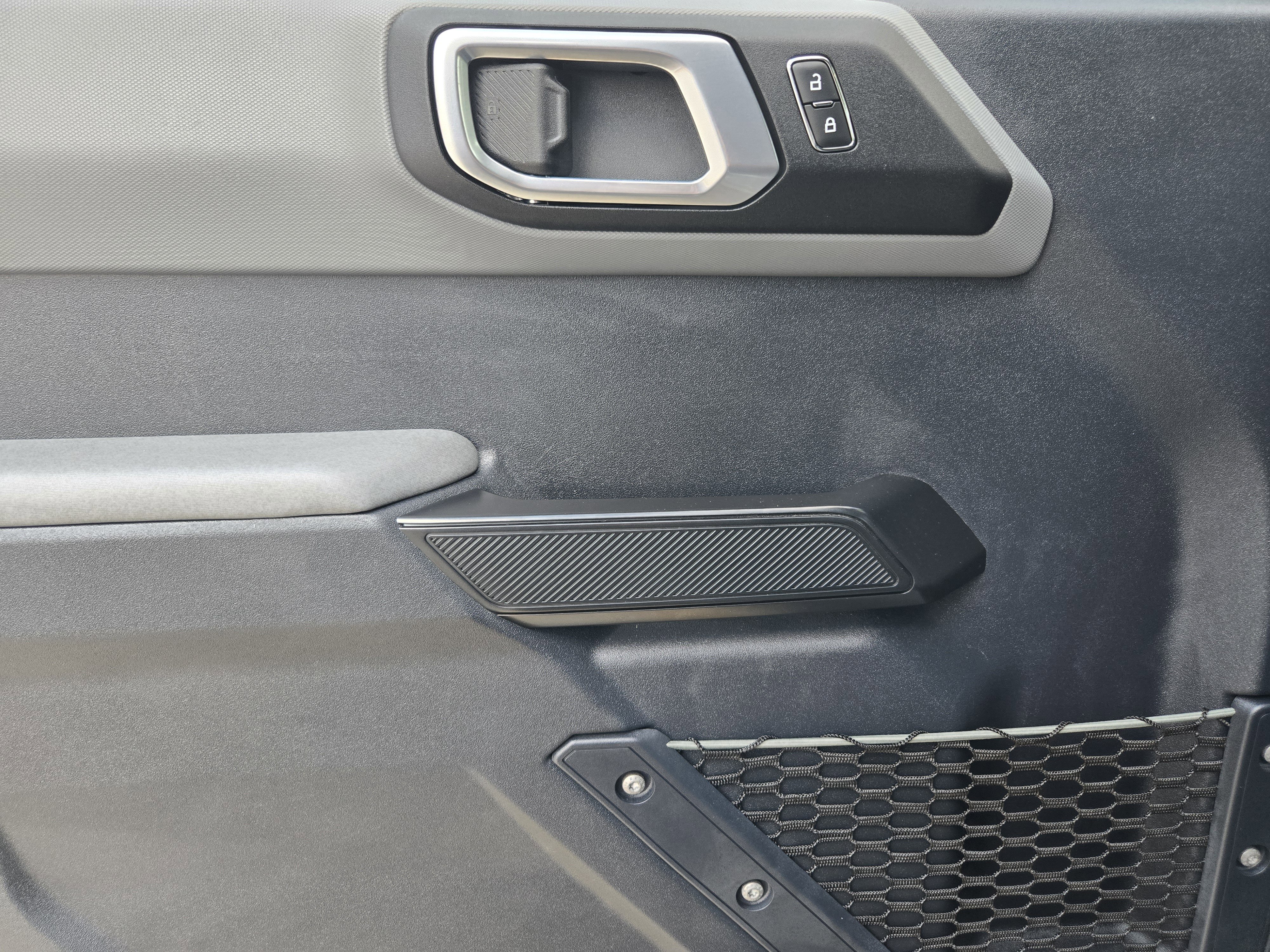 Used 2024 Ford Bronco Everglades image 17