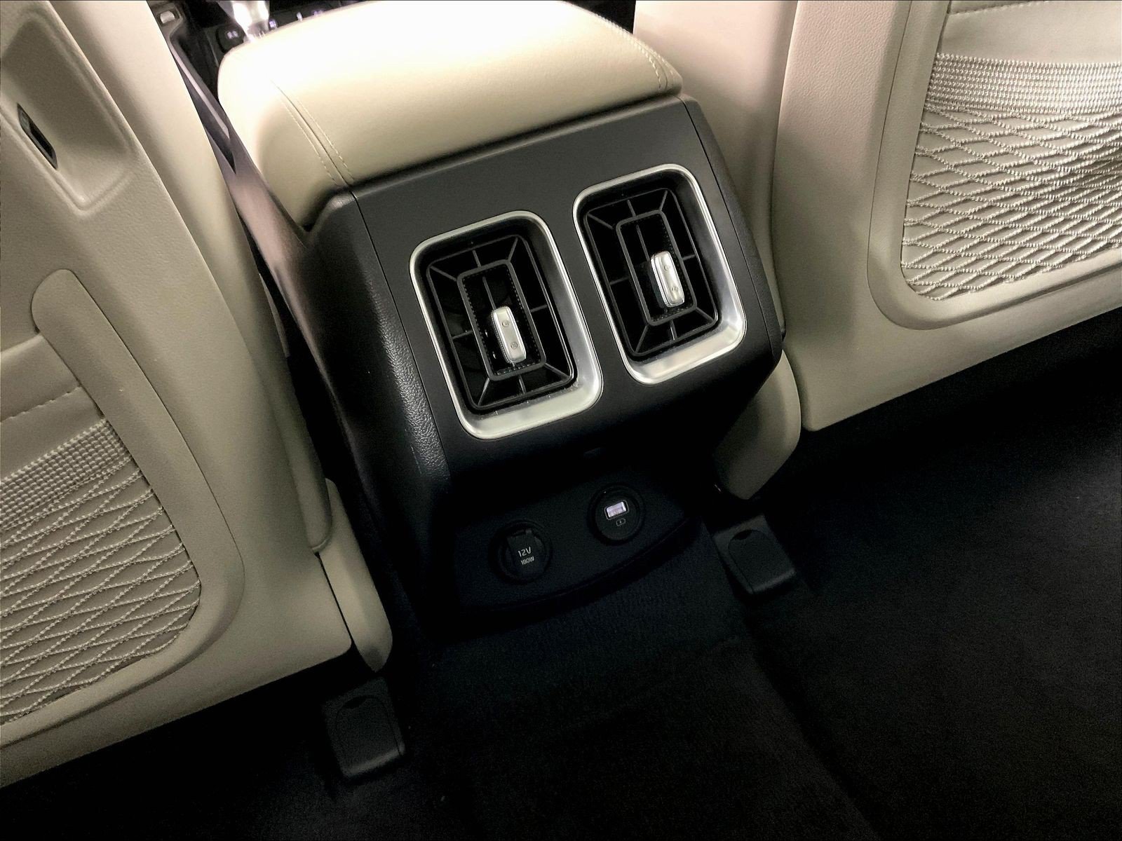 Used 2023 Kia Sorento EX w/ Panoramic Sunroof Package FWD image 10