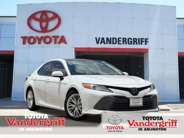 Used 2020 Toyota Camry XLE FWD image 1