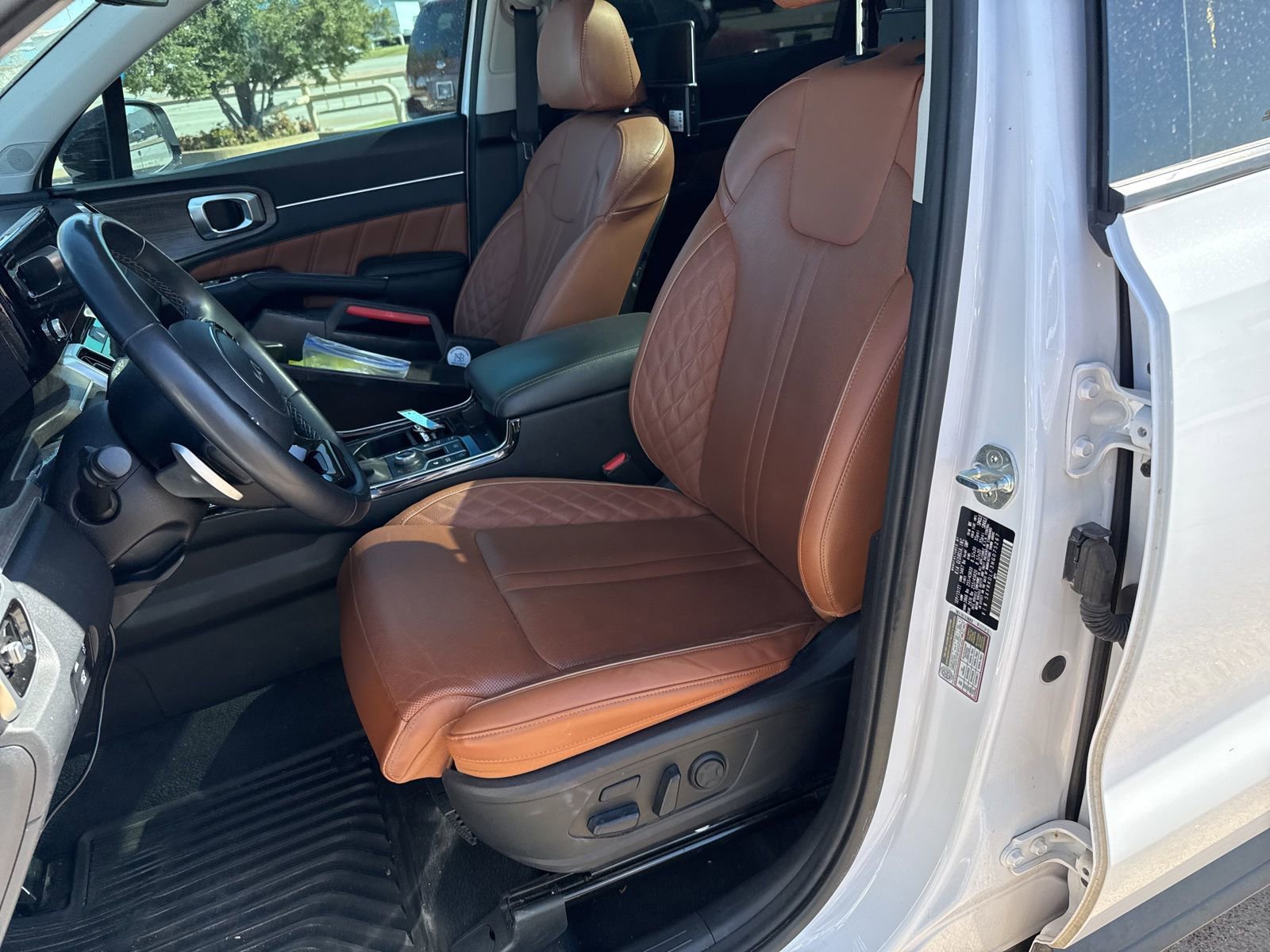 Used 2022 Kia Sorento SX Prestige w/ Rust Color Package image 14