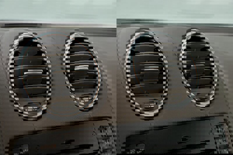 Used 2012 Mercedes-Benz GL 450 4MATIC image 30