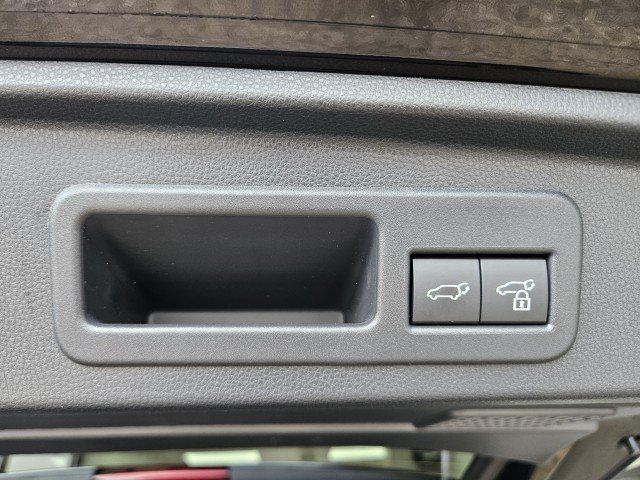 Used 2025 Toyota 4Runner Trailhunter AWD/4WD image 12