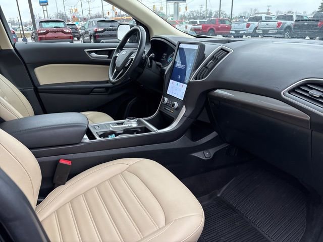 Used 2023 Ford Edge SEL w/ Convenience Package image 13