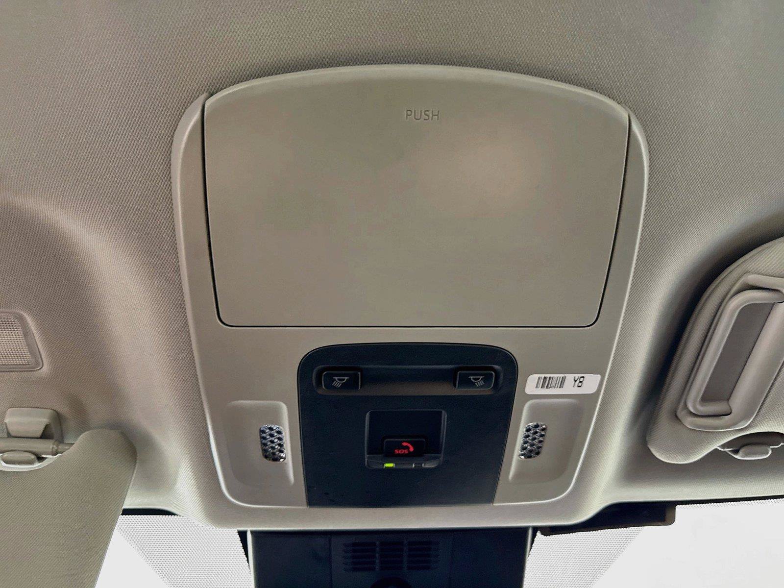 Used 2025 Toyota Camry LE FWD image 6