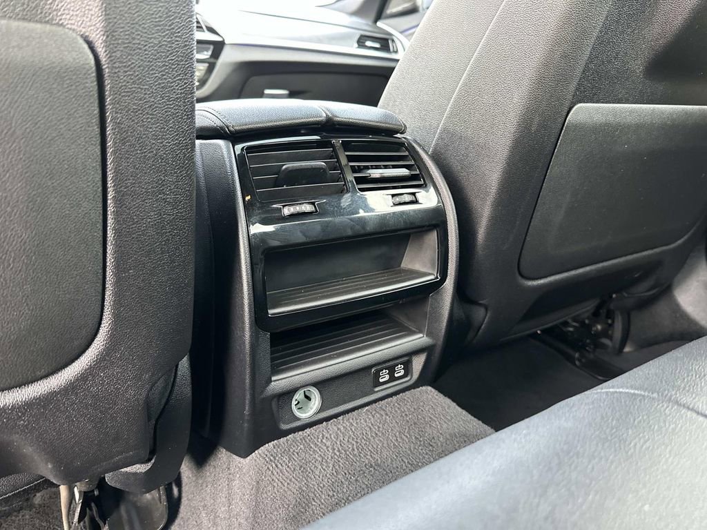 Used 2023 BMW 530i xDrive w/ Premium Package image 30