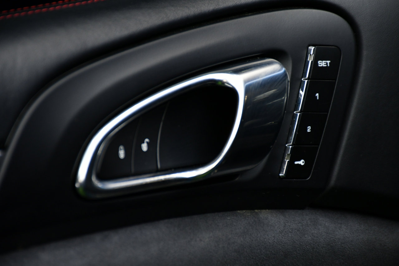 Used 2017 Porsche Cayenne GTS image 19