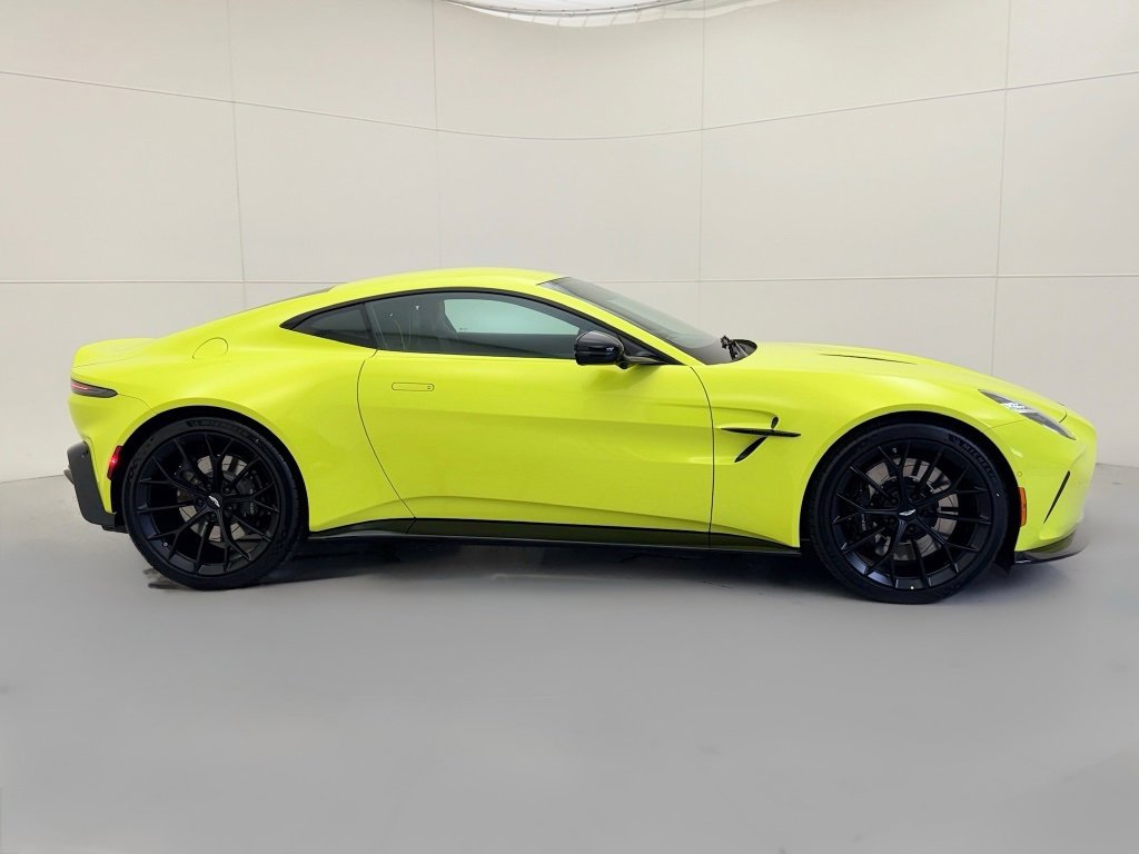 New 2025 Aston Martin V8 Vantage Coupe image 3