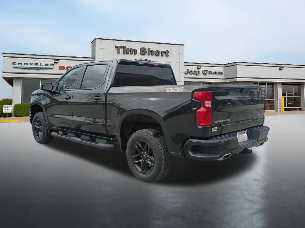 Used 2020 Chevrolet Silverado 1500 Custom Trail Boss w/ Custom Convenience Package image 3