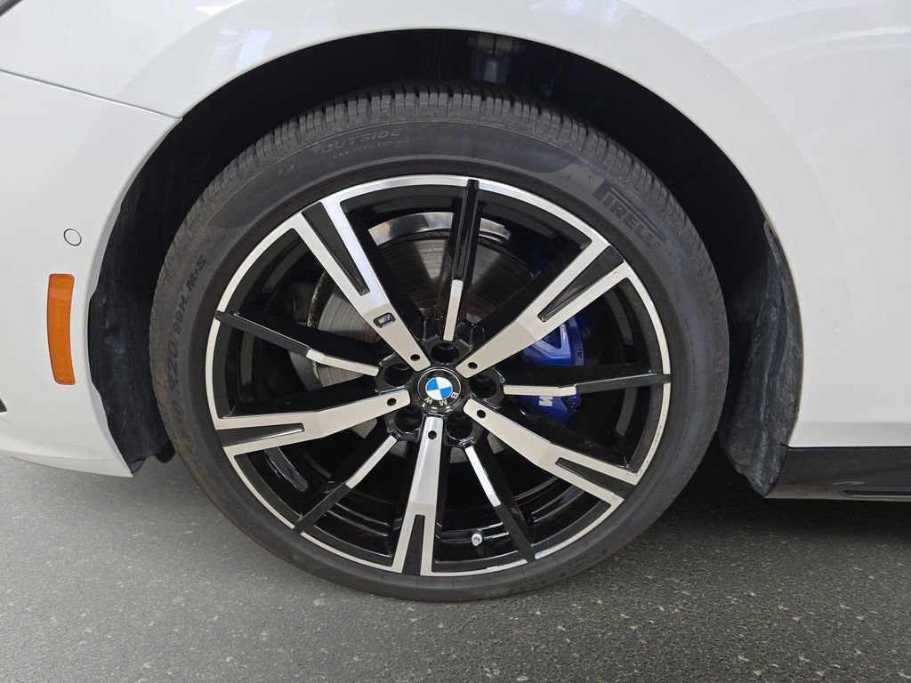 Used 2026 BMW 530i w/ M Sport Package image 32