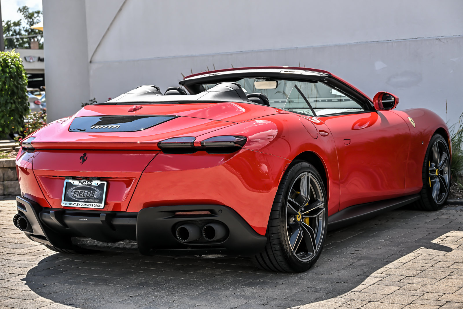 Used 2024 Ferrari Roma Spider RWD image 17