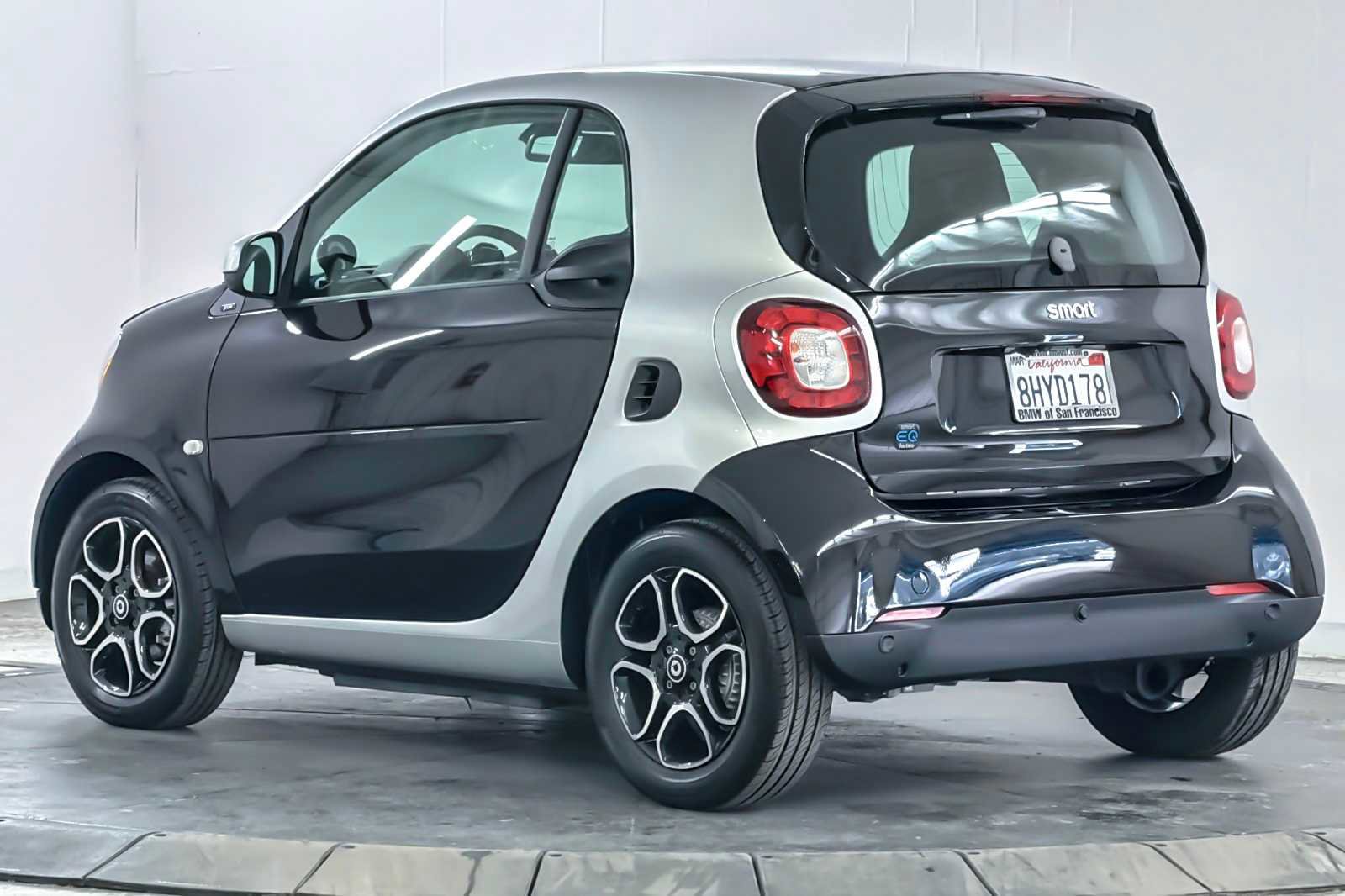 Used 2018 smart fortwo electric drive image 5