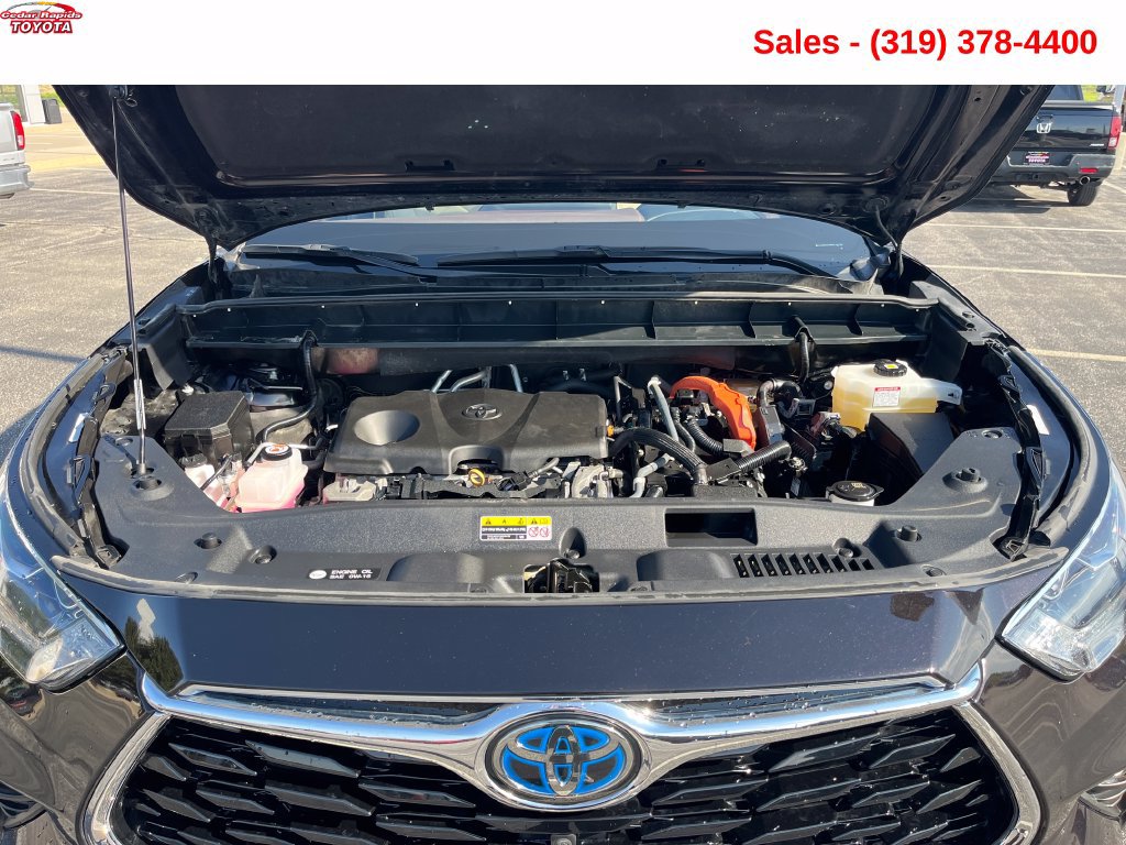 Certified 2021 Toyota Highlander Limited AWD/4WD image 24