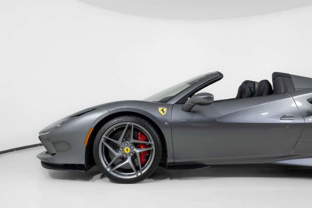 Used 2022 Ferrari F8 Tributo RWD image 16