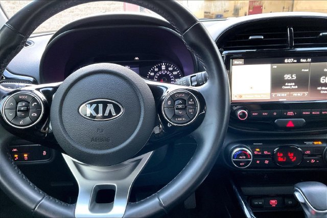 Used 2020 Kia Soul EX FWD image 19