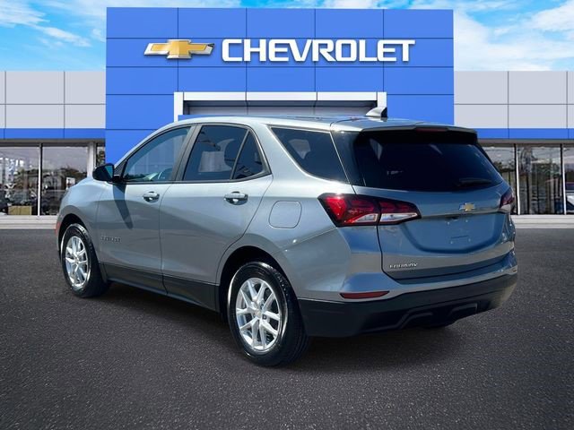 Certified 2023 Chevrolet Equinox LS w/ LS Convenience Package FWD image 5