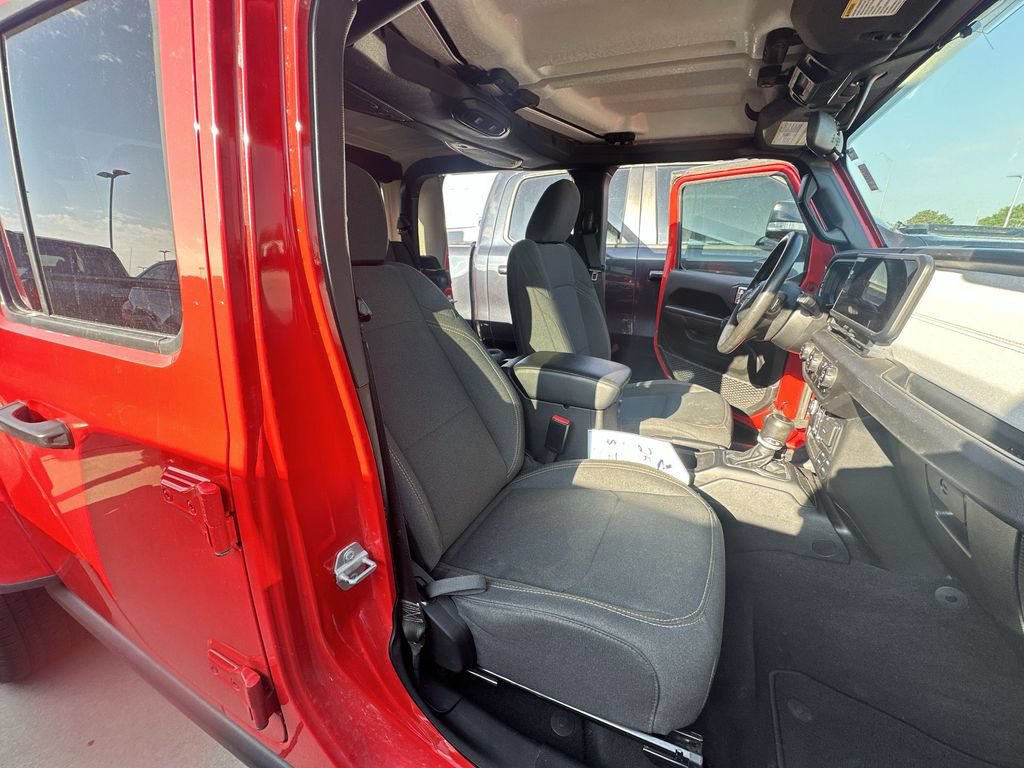 Used 2025 Jeep Gladiator Sport AWD/4WD image 29