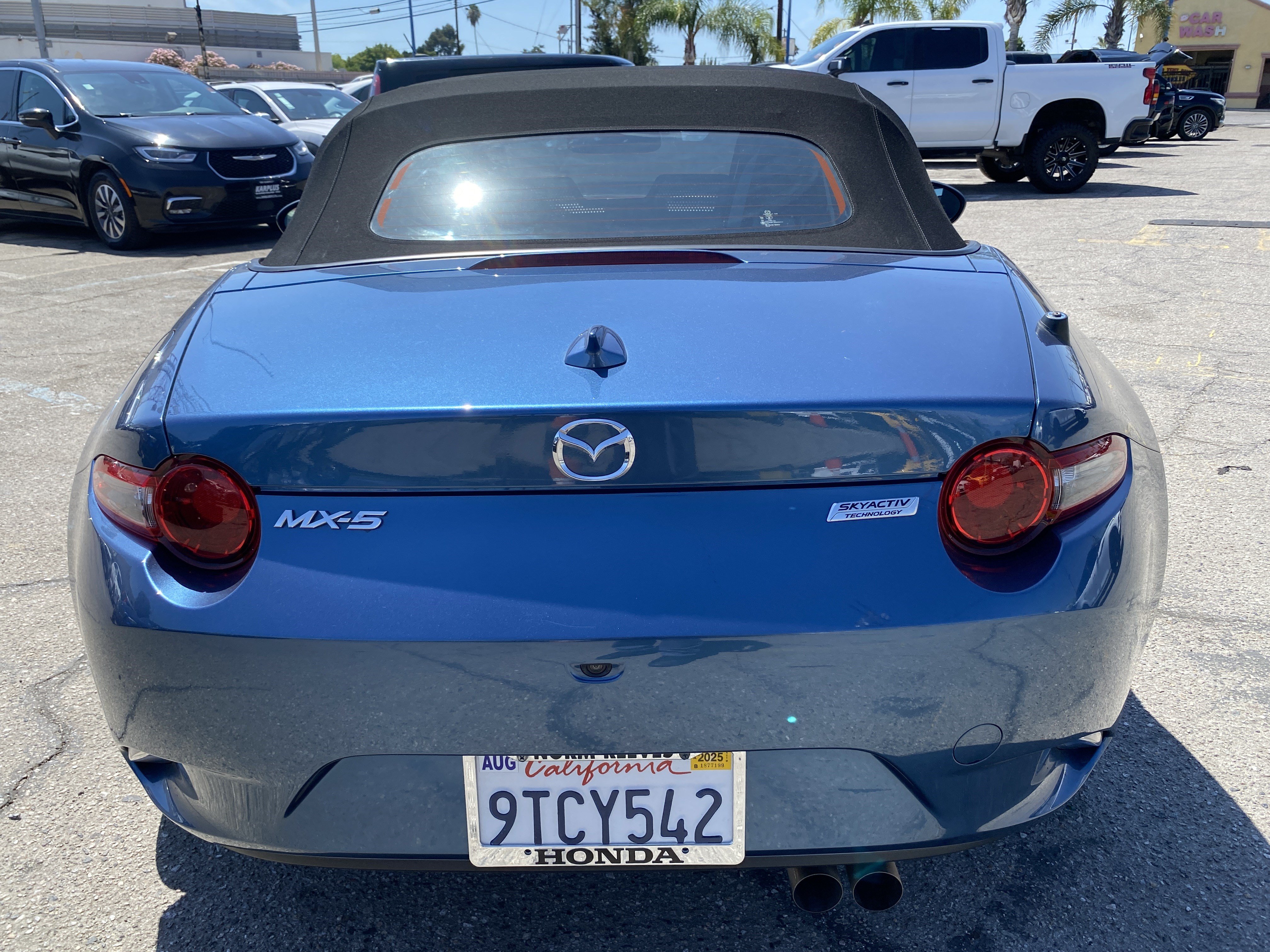 Used 2019 MAZDA MX-5 Miata Grand Touring w/ GT-S Package RWD image 9