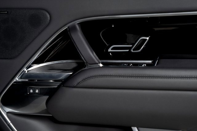 Used 2023 Land Rover Range Rover SE image 58