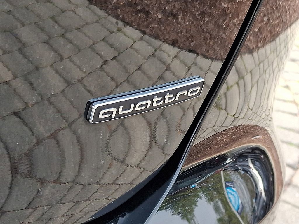 Used 2022 Audi Q4 e-tron Premium Plus w/ Premium Plus image 33