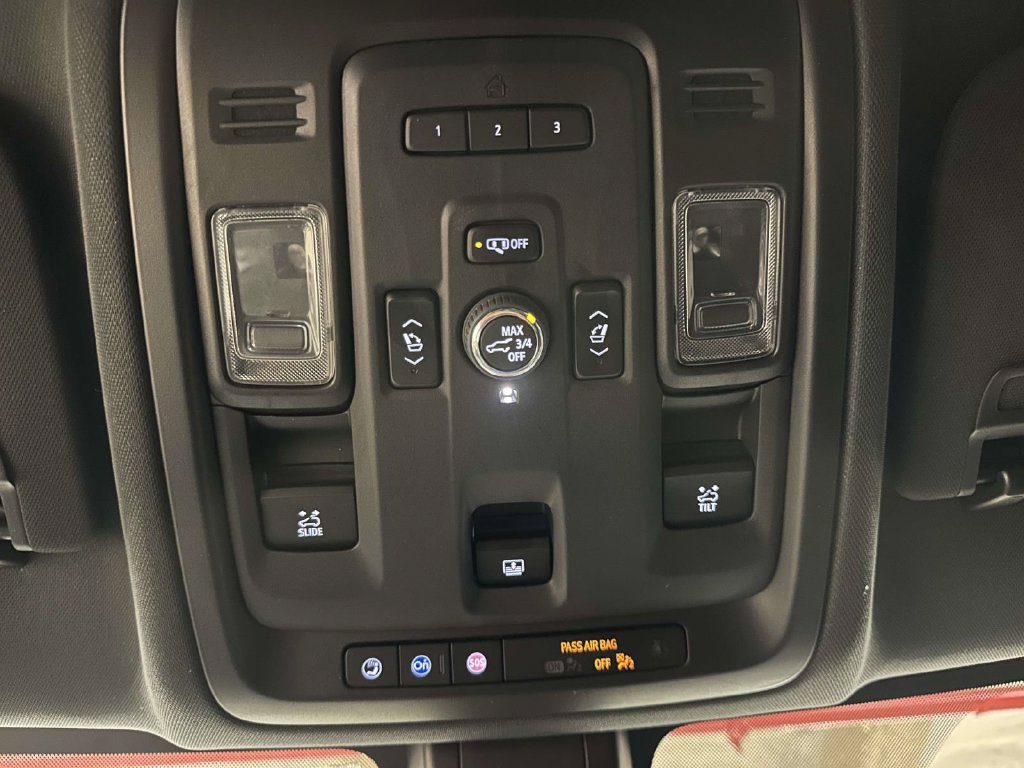 Used 2022 Chevrolet Tahoe RST w/ Luxury Package AWD/4WD image 38