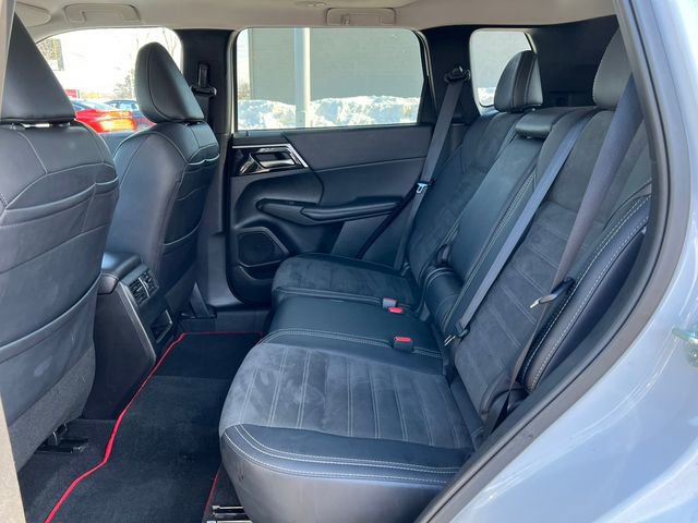 Used 2024 Mitsubishi Outlander Ralliart image 5