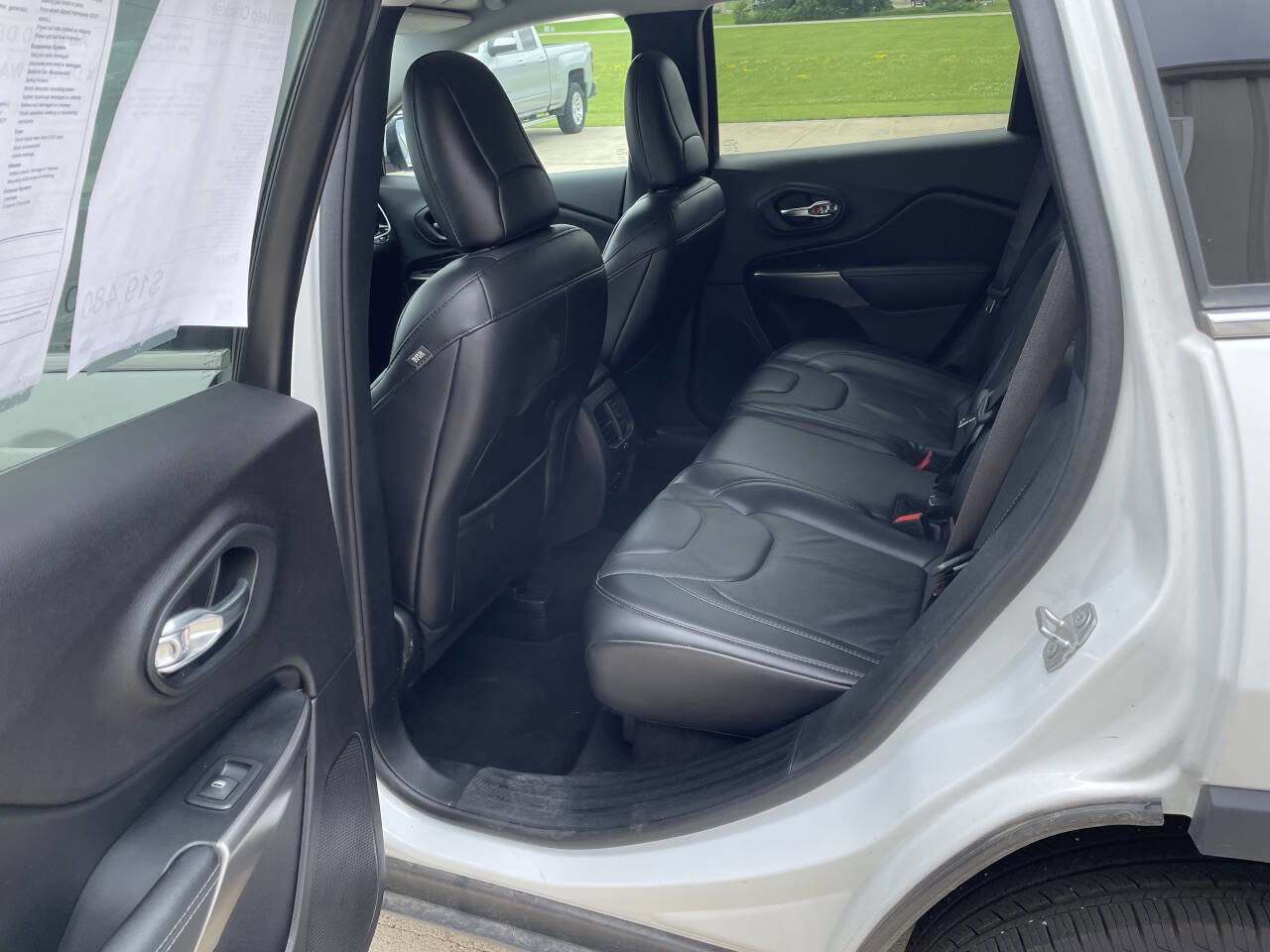 Used 2020 Jeep Cherokee Limited image 6