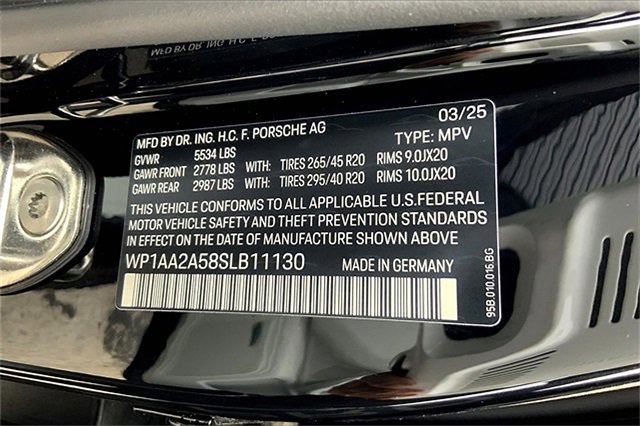 New 2025 Porsche Macan image 42