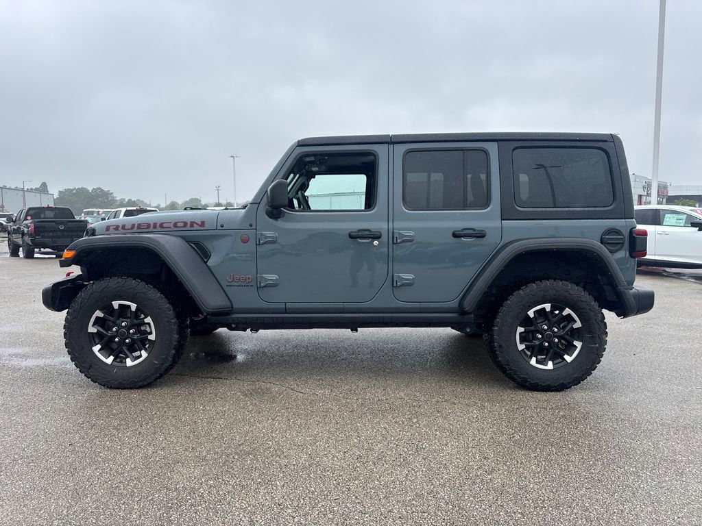 Used 2025 Jeep Wrangler Unlimited Rubicon AWD/4WD image 3