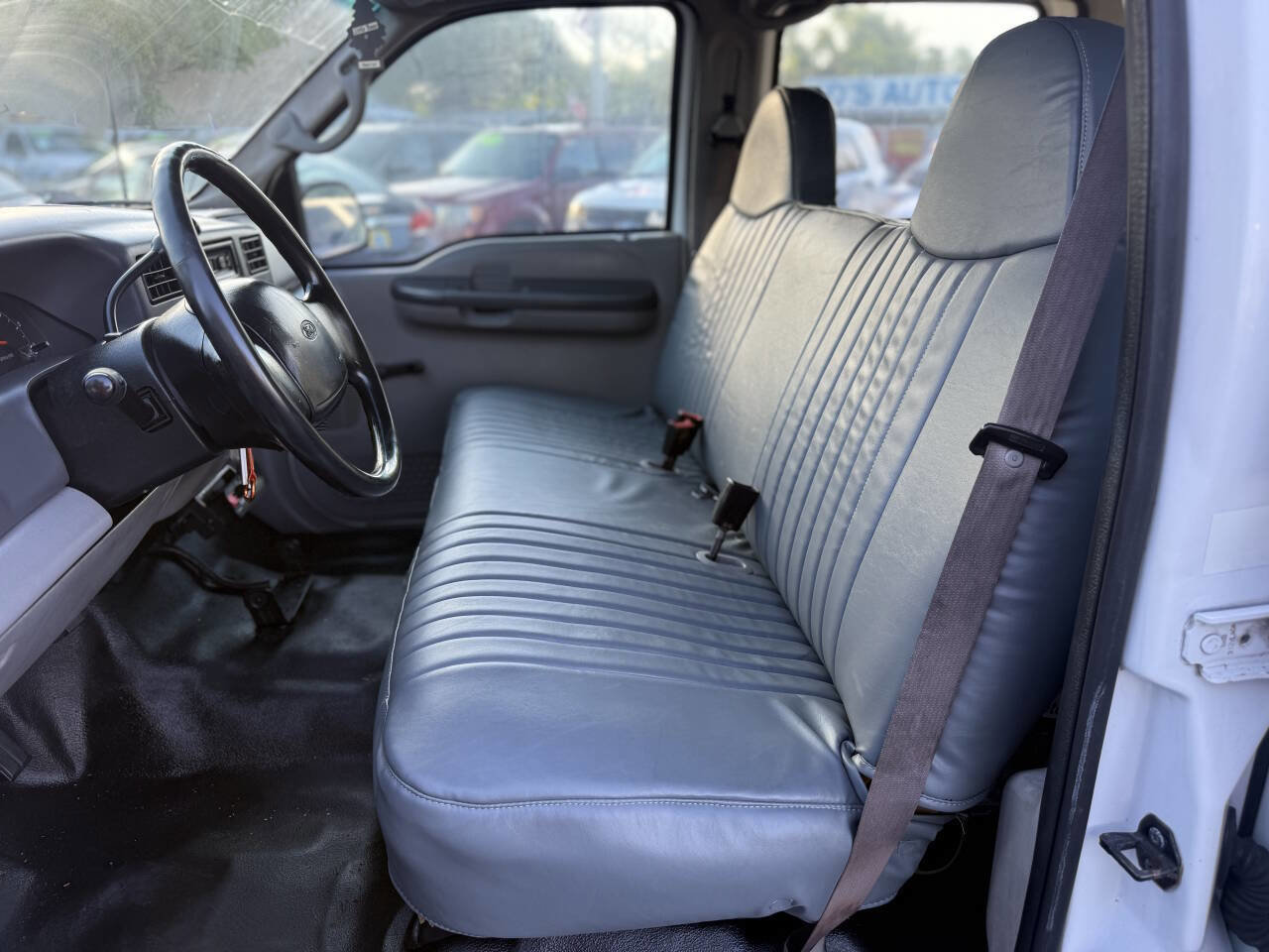Used 2001 Ford F350 XL image 12