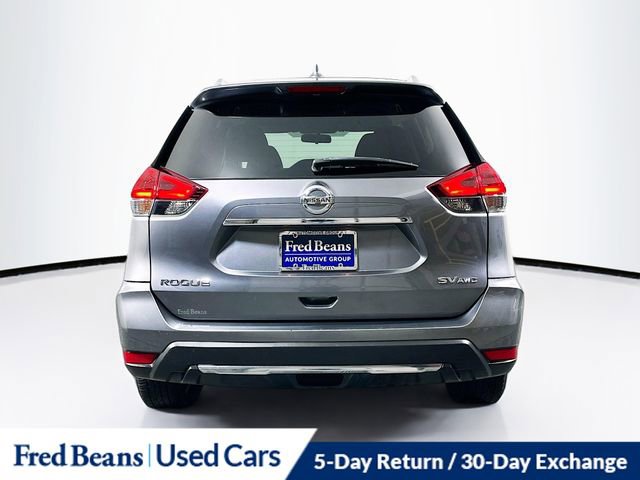 Used 2018 Nissan Rogue SV w/ Premium Package image 6