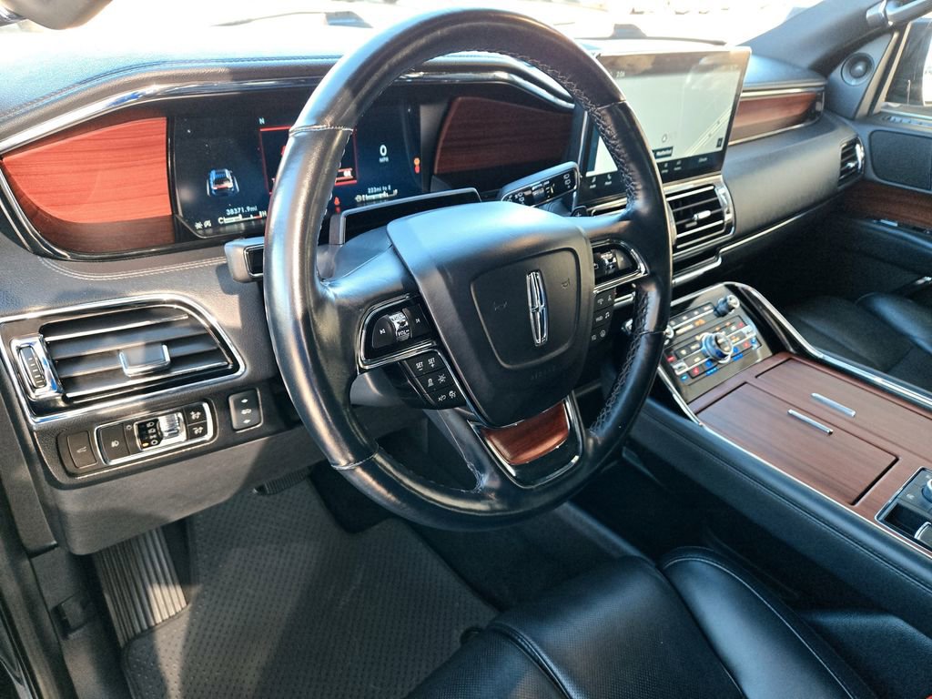 Used 2024 Lincoln Navigator Reserve AWD/4WD image 11