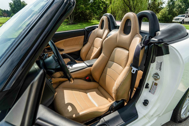 Used 2004 Honda S2000 image 36