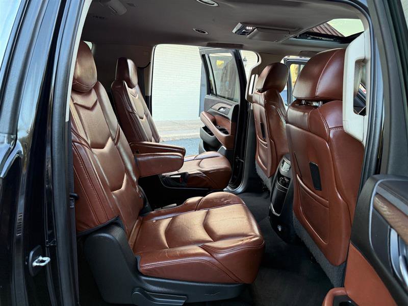 Used 2015 Cadillac Escalade ESV Luxury image 19