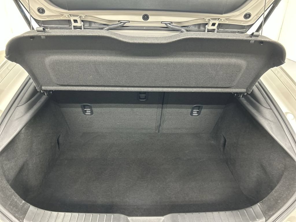 Certified 2025 MAZDA MAZDA3 s Sport FWD image 21