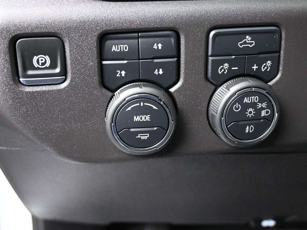 Used 2024 Chevrolet Silverado 1500 LT Trail Boss w/ Protection Package AWD/4WD image 5