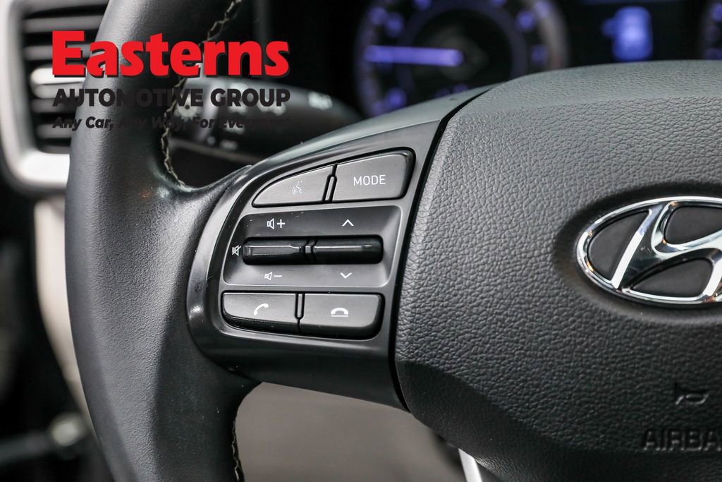 Used 2022 Hyundai Venue SEL image 15