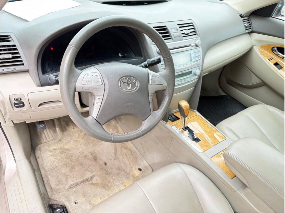 Used 2007 Toyota Camry XLE FWD image 2