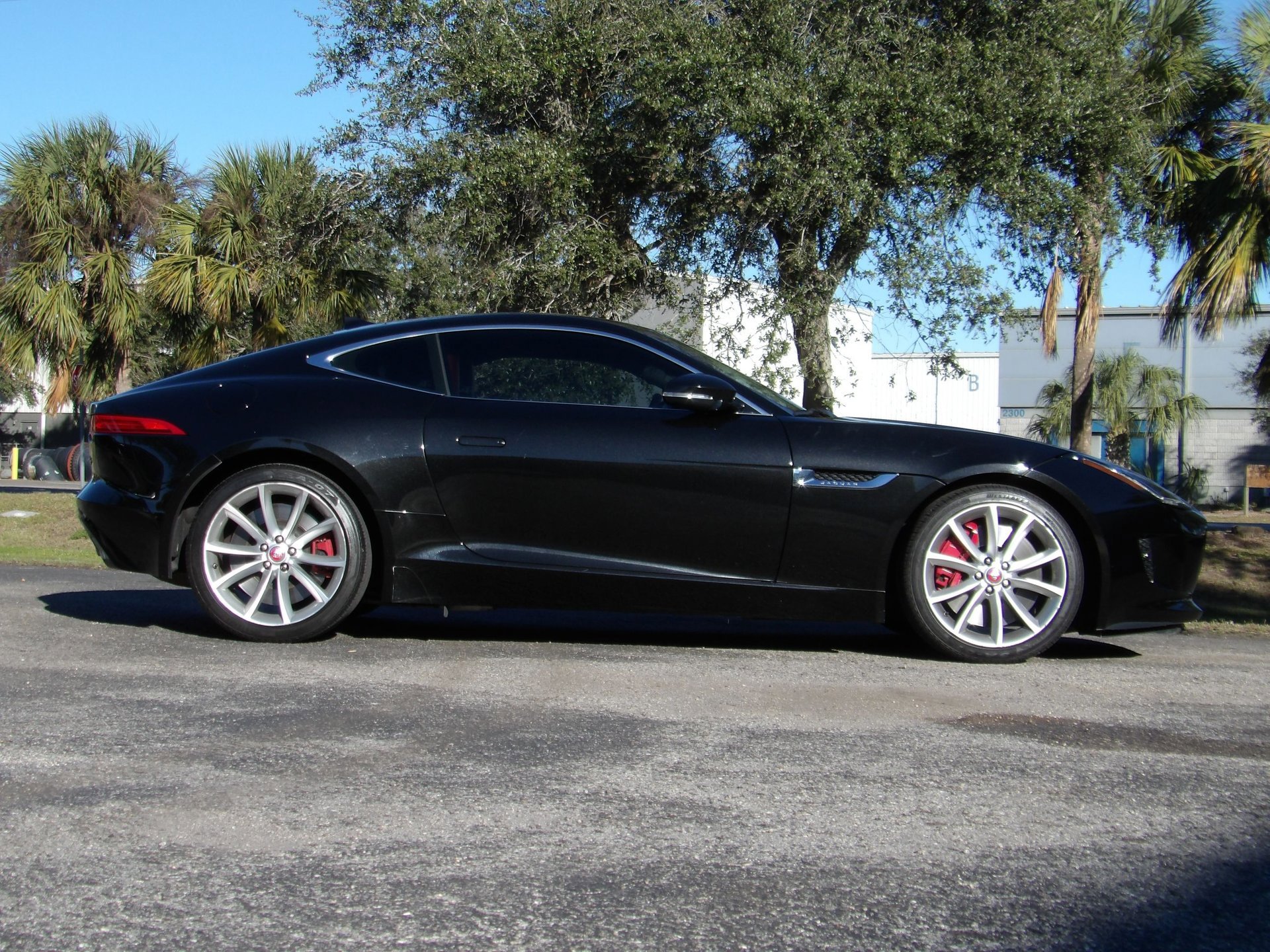 Used 2015 Jaguar F-TYPE S image 3