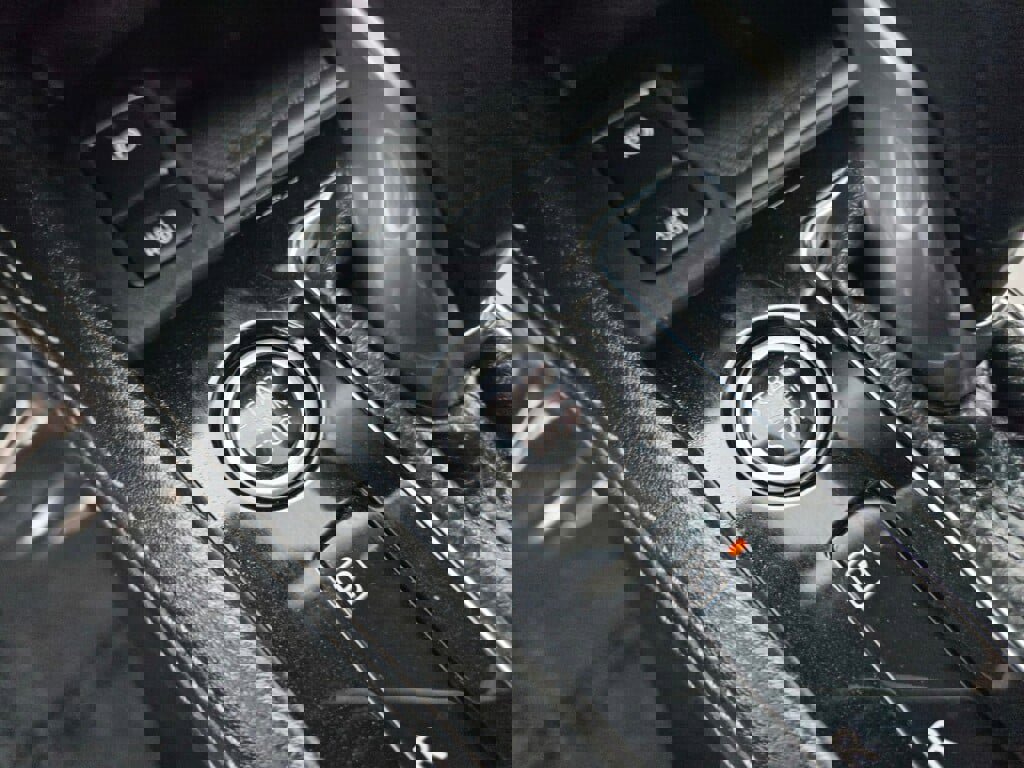 Used 2023 Nissan Kicks SV image 19