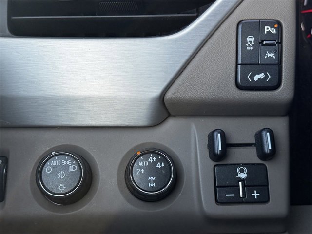 Used 2016 GMC Yukon XL SLT w/ Open Road Package image 29