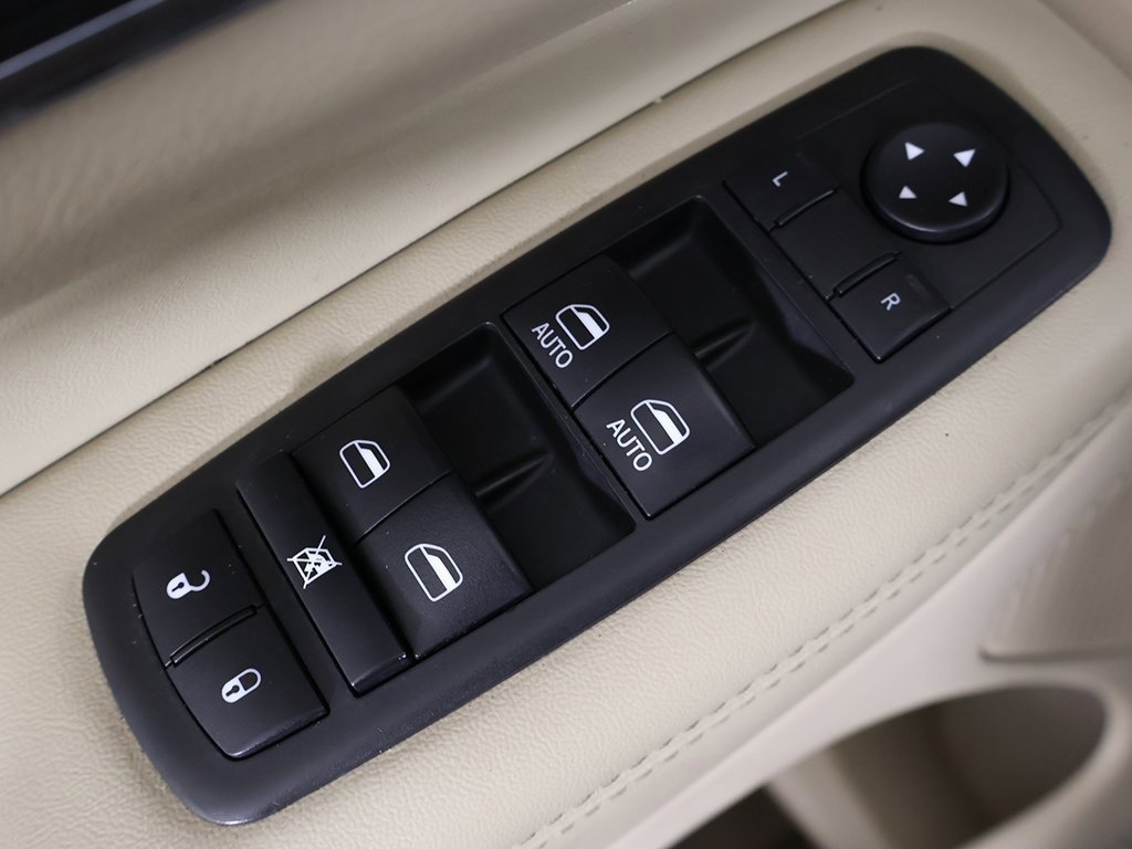 Used 2021 Jeep Grand Cherokee Limited image 38