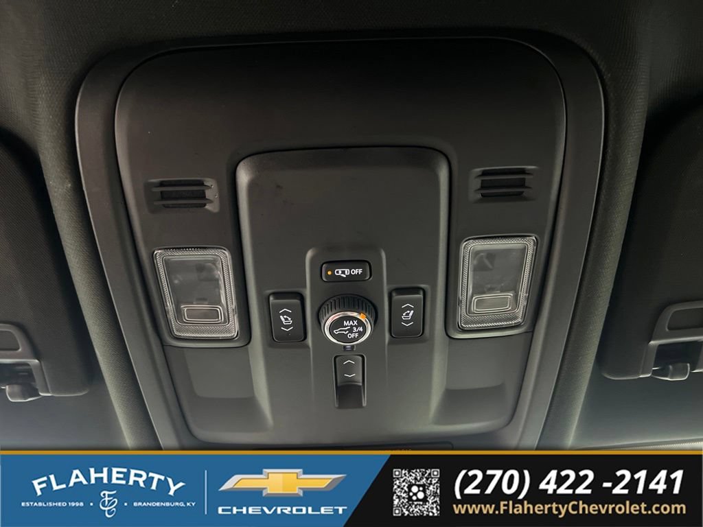 Used 2025 GMC Yukon XL Denali AWD/4WD image 33
