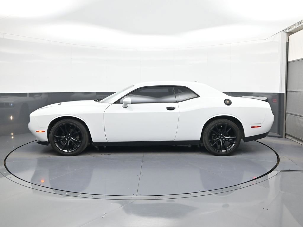 Used 2017 Dodge Challenger SXT w/ Blacktop Package RWD image 4