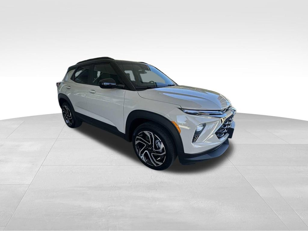 New 2026 Chevrolet TrailBlazer RS w/ Driver Confidence Package image 2