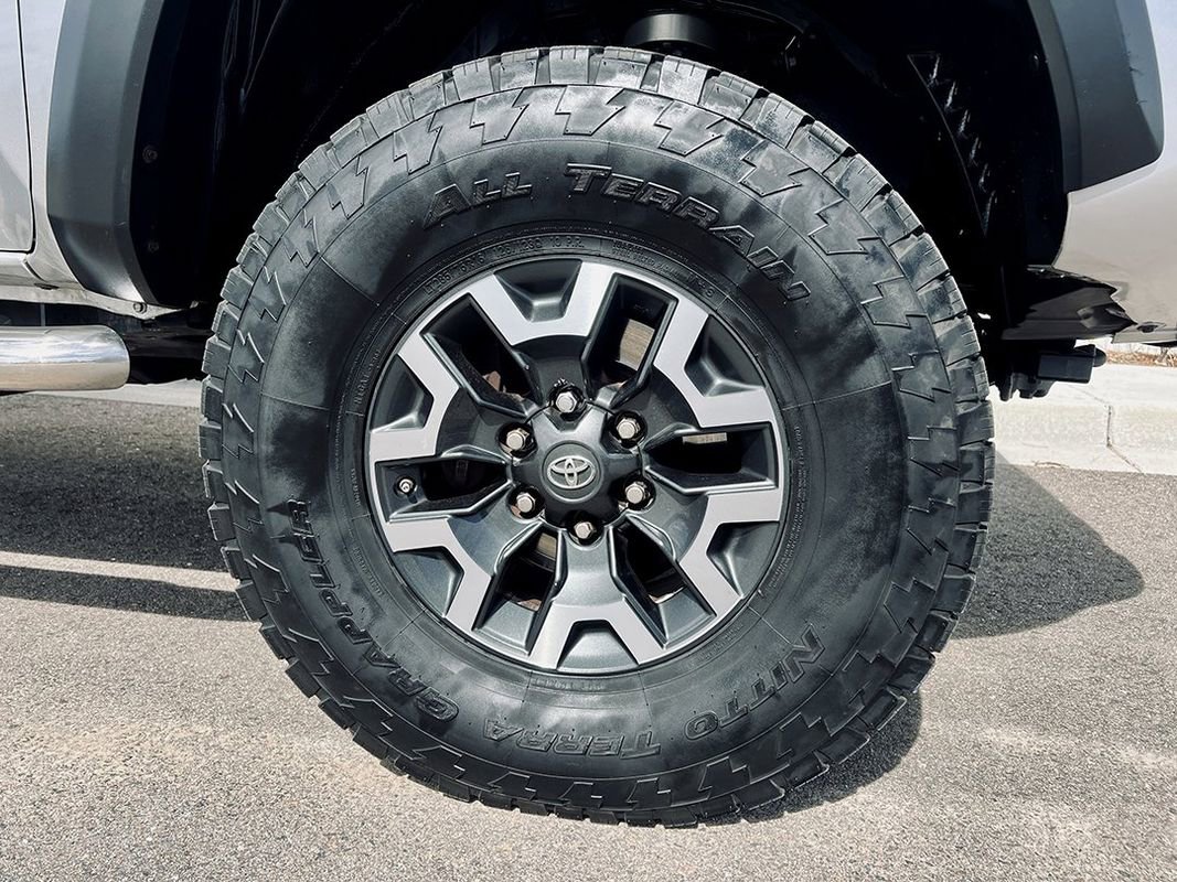 Used 2017 Toyota Tacoma TRD Off-Road image 20