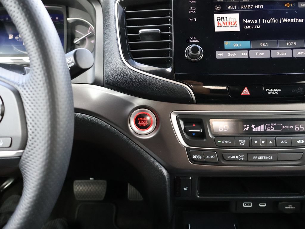 Certified 2025 Honda Passport EX-L image 27
