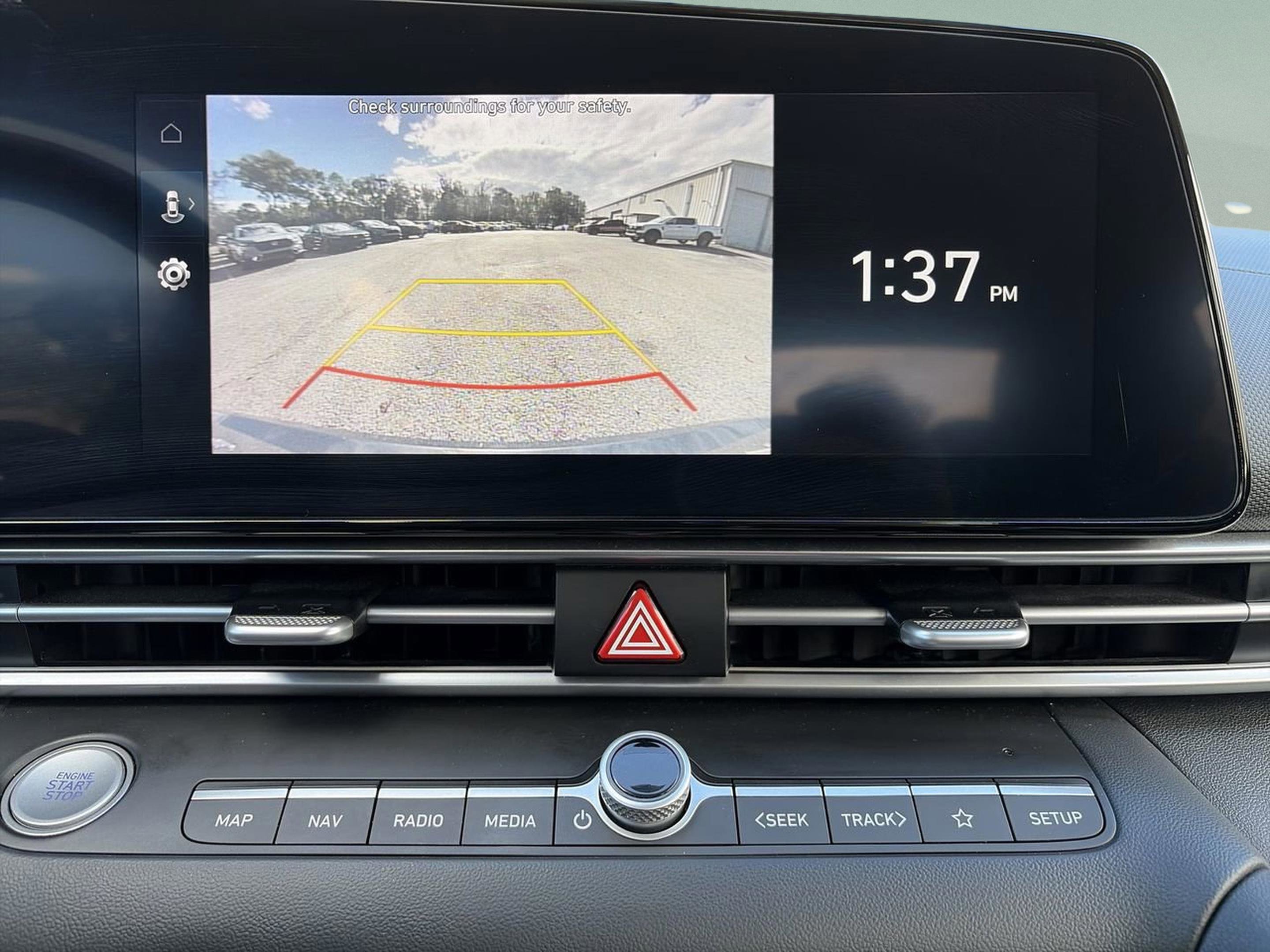 Used 2024 Hyundai Elantra SEL image 30