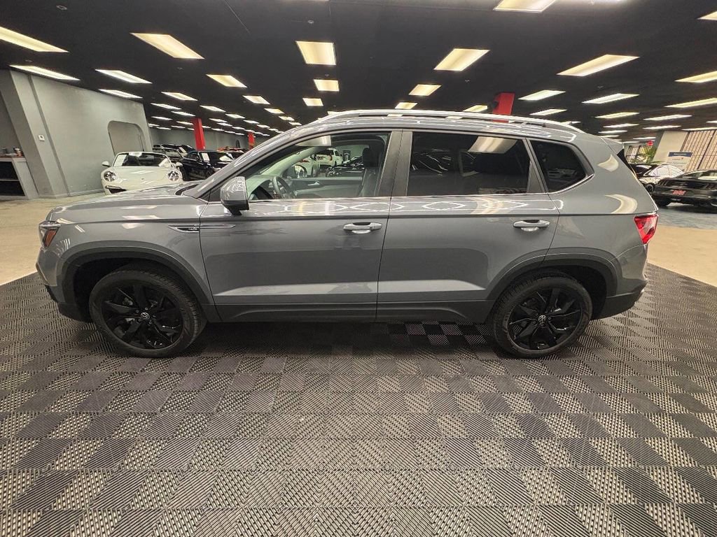 Used 2022 Volkswagen Taos SE FWD image 7